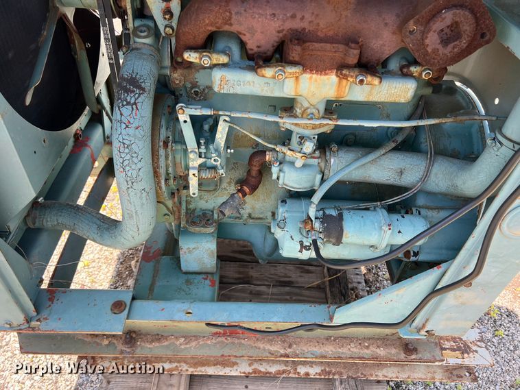 image for item DR5662 Waukesha  engine