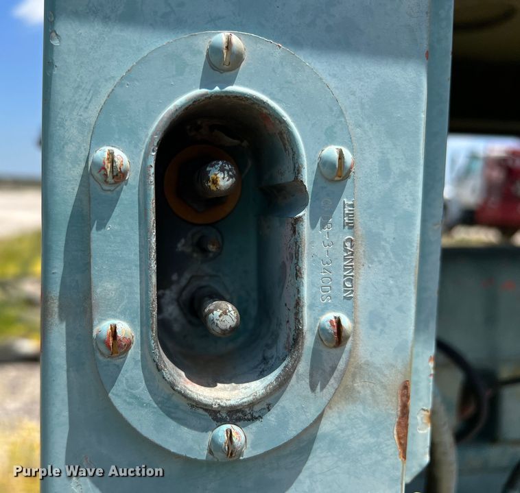 image for item DR5662 Waukesha  engine