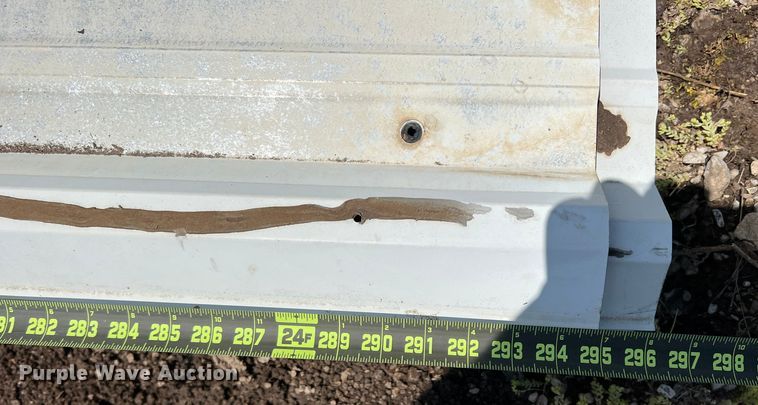 image for item DR5666 Approximately 35 sheets of metal siding/roofing