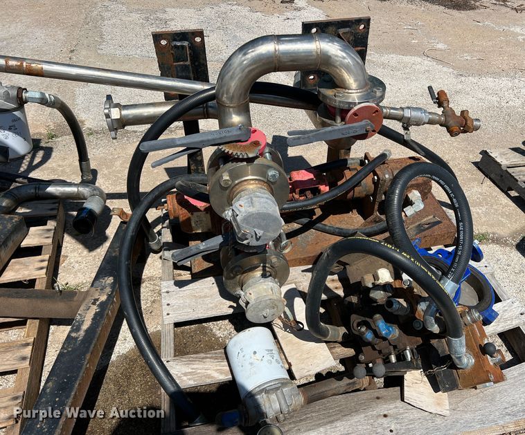 image for item DR5668 (2) pumps