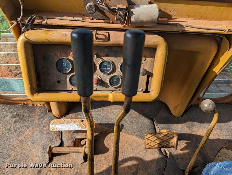 image for item DR6959 Dresser TD15C  dozer