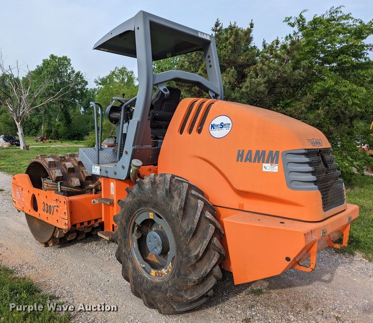 image for item DR6960 2012 Hamm 3307P  single drum vibratory roller