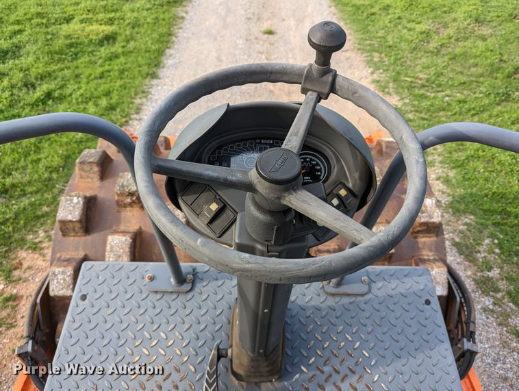 image for item DR6960 2012 Hamm 3307P  single drum vibratory roller