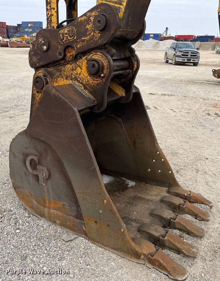 image for item DR7446 2000 John Deere 330LC  excavator