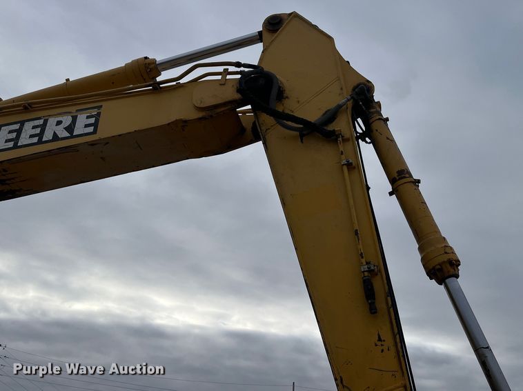 image for item DR7446 2000 John Deere 330LC  excavator