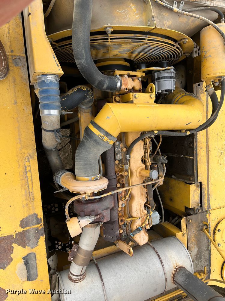 image for item DR7446 2000 John Deere 330LC  excavator