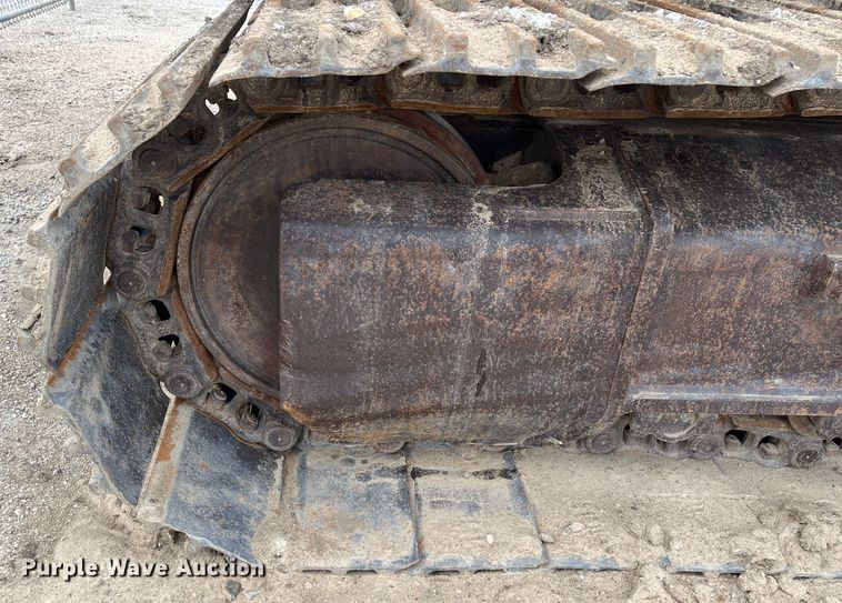 image for item DR7446 2000 John Deere 330LC  excavator