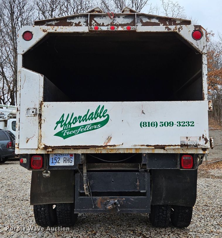 image for item DS6321 2005 Ford F650 Super Duty XLT  chipper truck