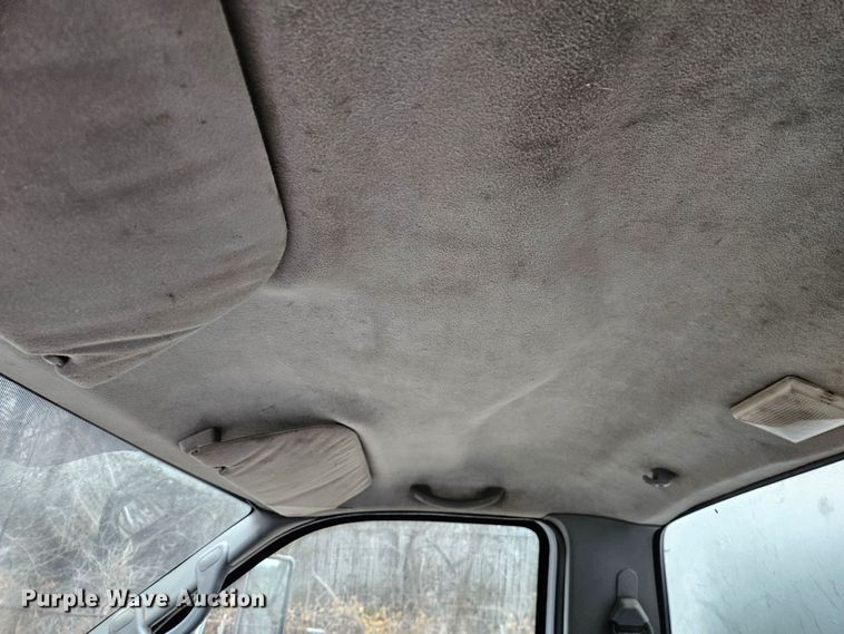 image for item DS6321 2005 Ford F650 Super Duty XLT  chipper truck