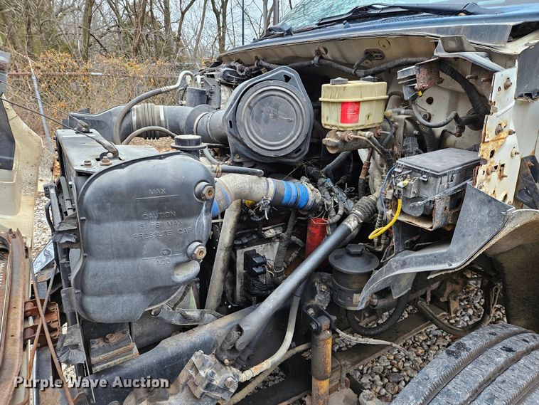 image for item DS6321 2005 Ford F650 Super Duty XLT  chipper truck