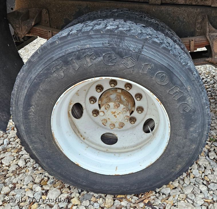 image for item DS6321 2005 Ford F650 Super Duty XLT  chipper truck