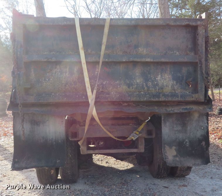 image for item FB9825 1979 Mack DM606  dump truck