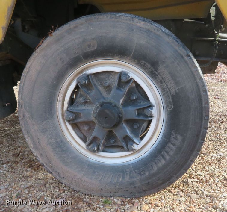 image for item FB9825 1979 Mack DM606  dump truck