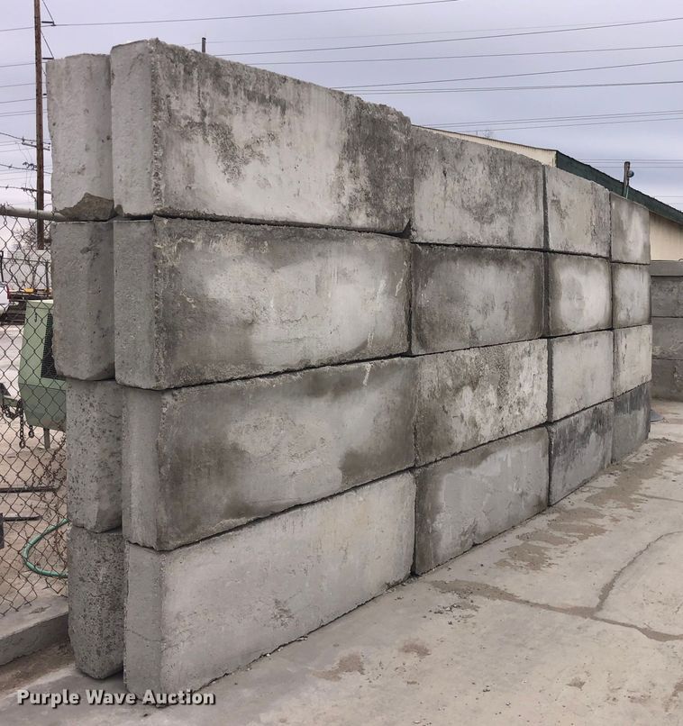 image for item GA9665 (16) concrete edge bunker blocks