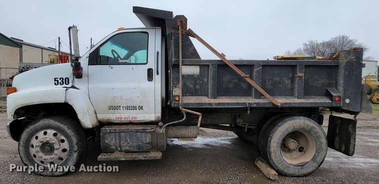 image for item HG9442 2003 GMC C7500  dump truck