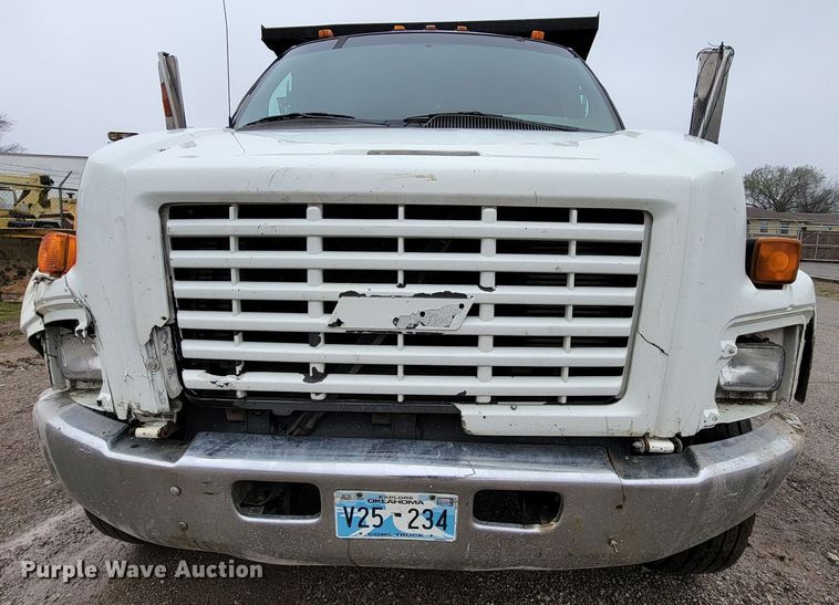 image for item HG9442 2003 GMC C7500  dump truck