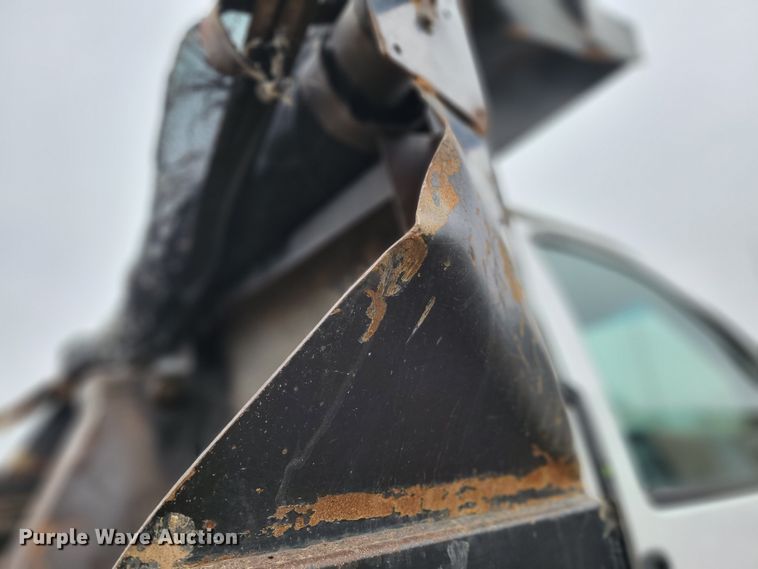 image for item HG9442 2003 GMC C7500  dump truck