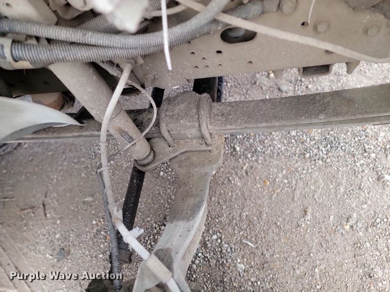 image for item HG9442 2003 GMC C7500  dump truck