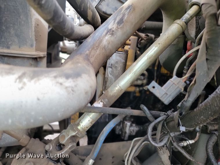 image for item HG9442 2003 GMC C7500  dump truck