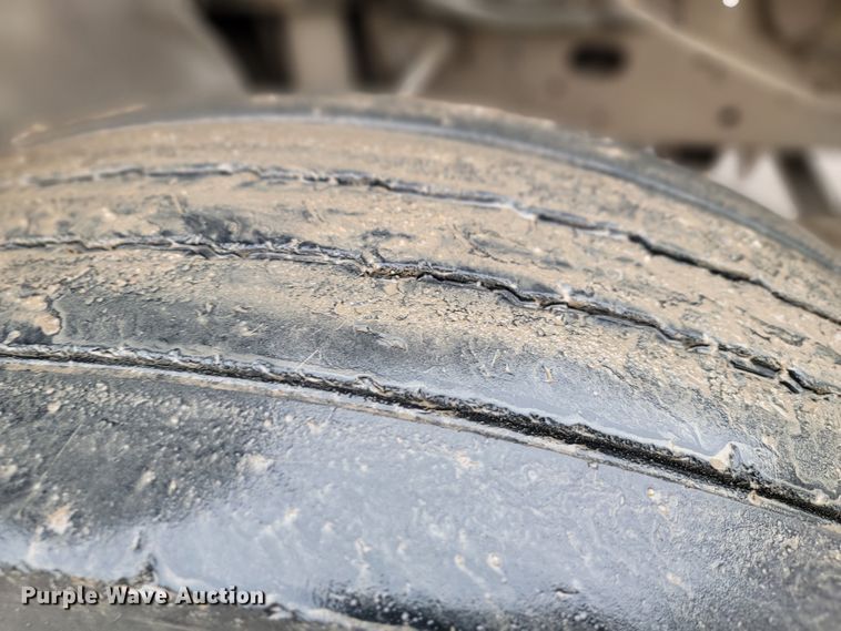 image for item HG9442 2003 GMC C7500  dump truck