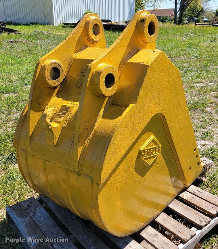 image for item II9006 Hensley M260H180  30" W excavator bucket