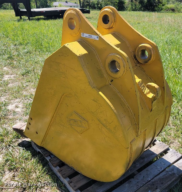 image for item II9006 Hensley M260H180  30" W excavator bucket