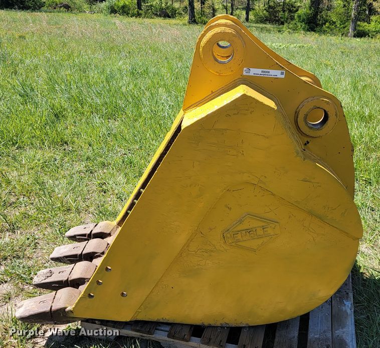 image for item II9006 Hensley M260H180  30" W excavator bucket