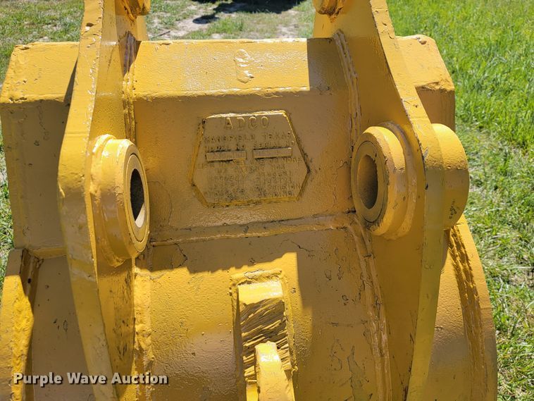 image for item II9006 Hensley M260H180  30" W excavator bucket