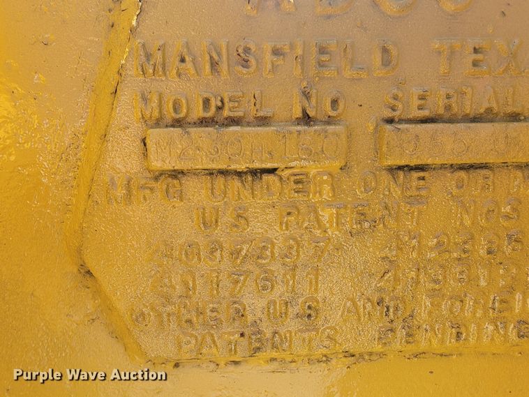 image for item II9006 Hensley M260H180  30" W excavator bucket