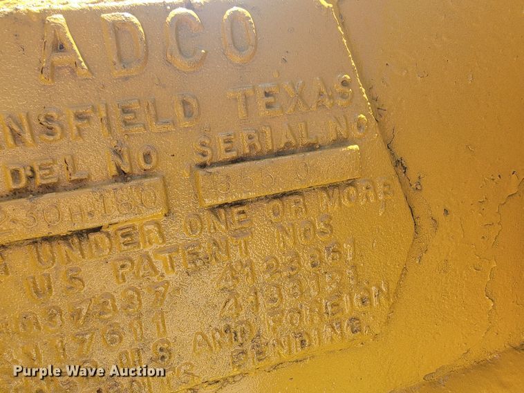 image for item II9006 Hensley M260H180  30" W excavator bucket