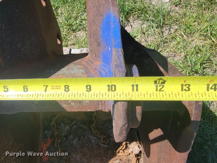 image for item II9007 28" W backhoe bucket