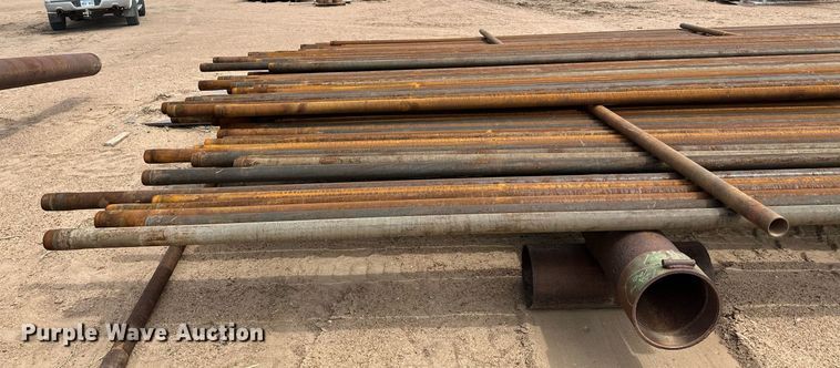 image for item JJ9931 Approximately 100 joints of 2 7/8" diameter pipe