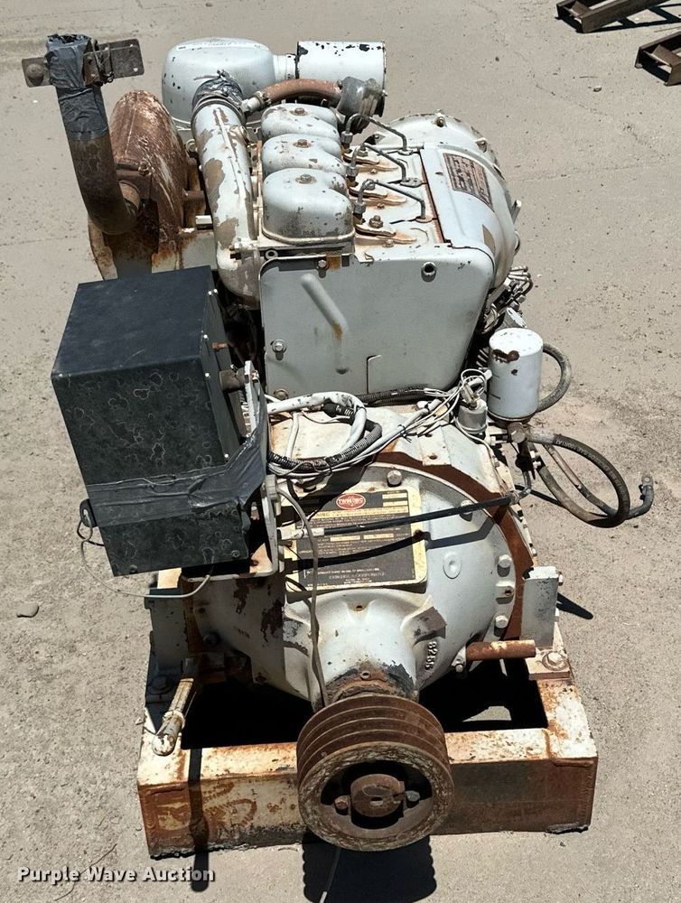 image for item JJ9960 Deutz  engine