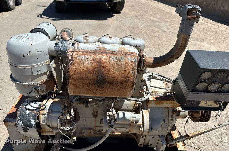 image for item JJ9960 Deutz  engine