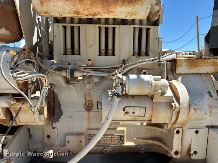 image for item JJ9960 Deutz  engine