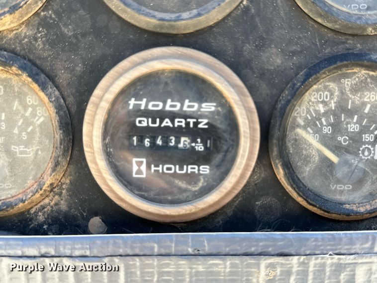 image for item JJ9960 Deutz  engine