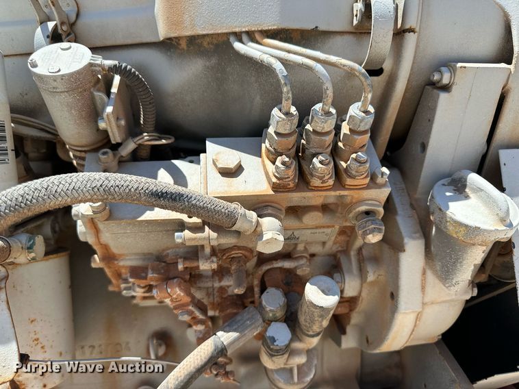 image for item JJ9960 Deutz  engine