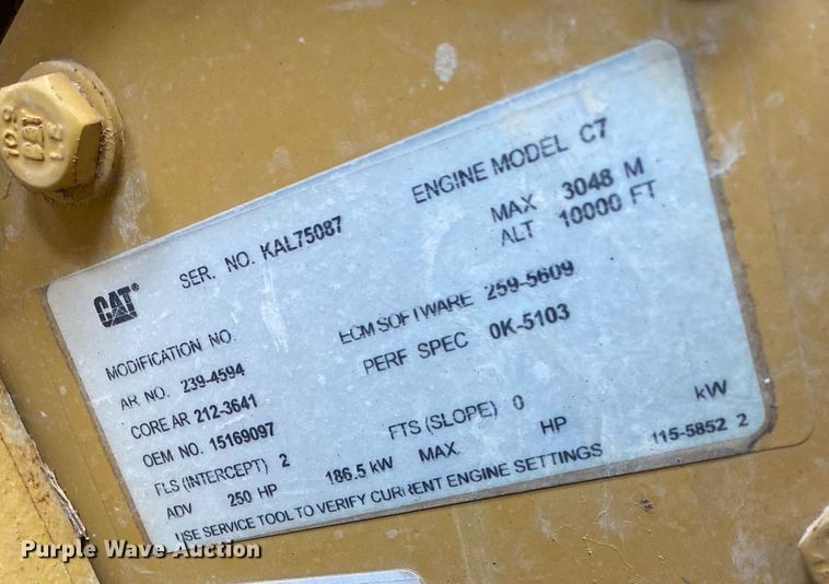 image for item KB9442 2005 GMC C7500  tank truck