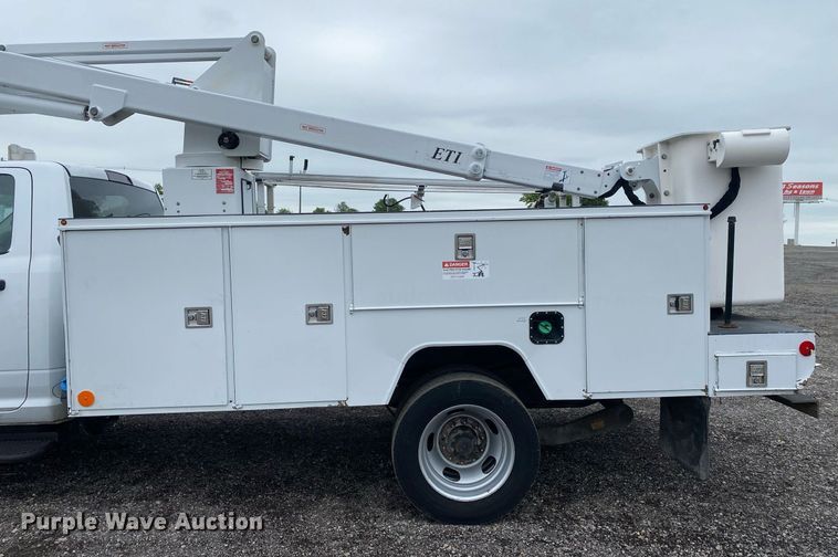 image for item KB9443 2012 Dodge Ram 4500HD  bucket truck