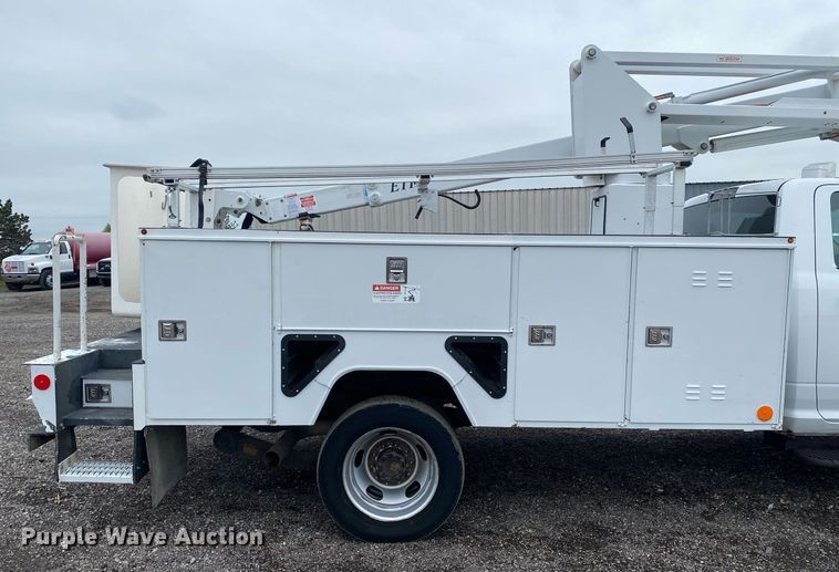 image for item KB9443 2012 Dodge Ram 4500HD  bucket truck