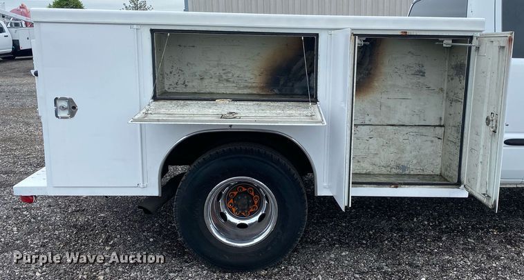 image for item KB9444 2001 Dodge Ram 3500  Quad Cab utility bed pickup truck