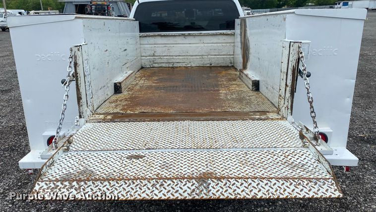 image for item KB9444 2001 Dodge Ram 3500  Quad Cab utility bed pickup truck