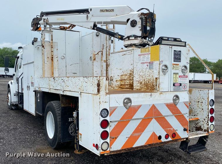 image for item KB9446 2005 Freightliner Business Class M2  utility / service truck