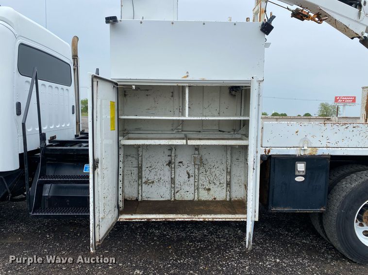 image for item KB9446 2005 Freightliner Business Class M2  utility / service truck