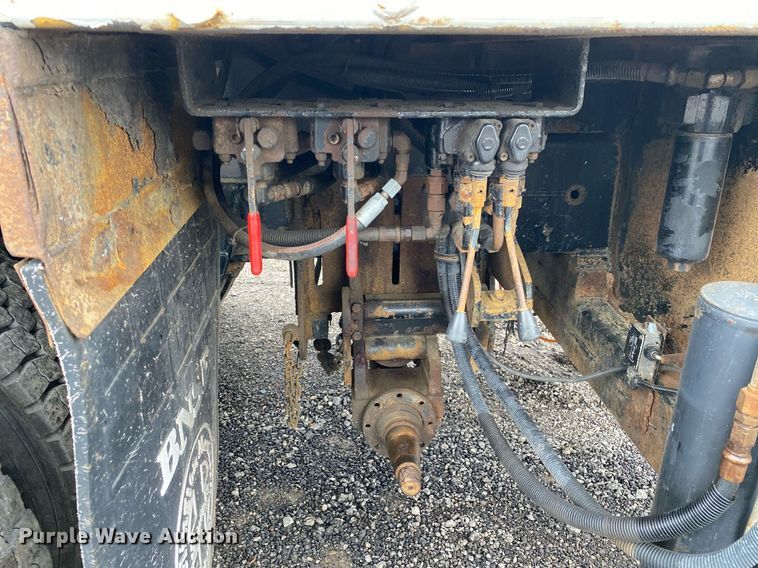 image for item KB9446 2005 Freightliner Business Class M2  utility / service truck