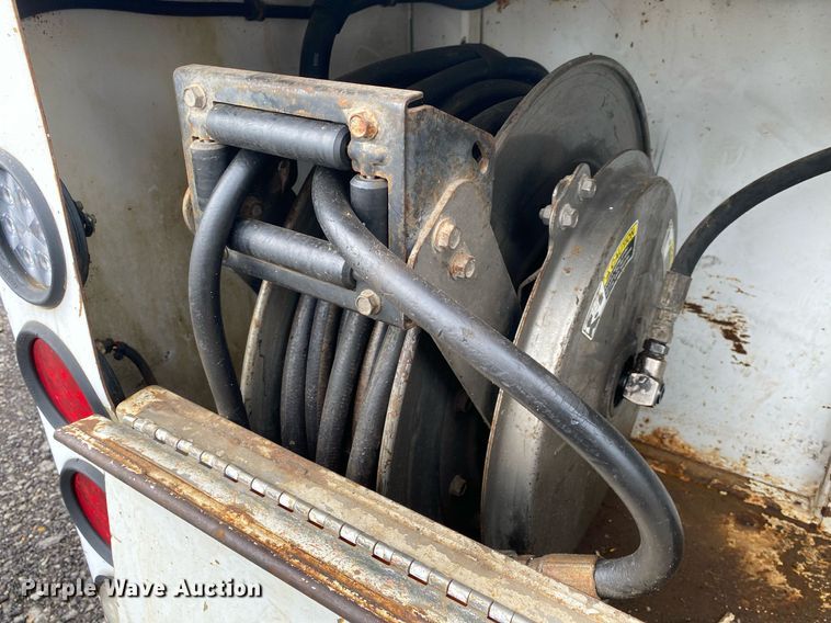 image for item KB9446 2005 Freightliner Business Class M2  utility / service truck