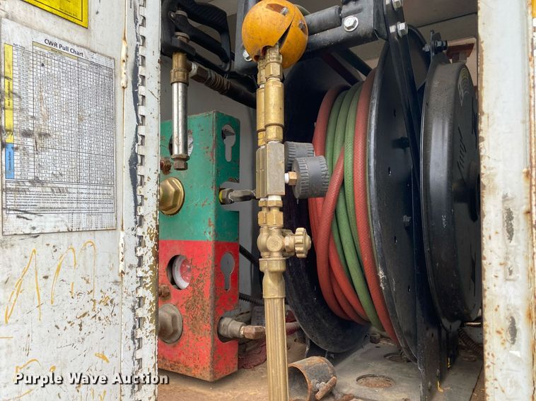 image for item KB9446 2005 Freightliner Business Class M2  utility / service truck