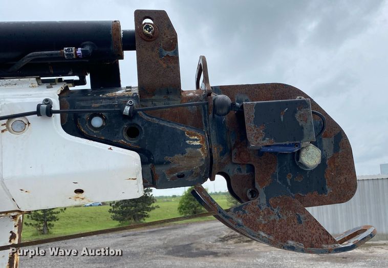 image for item KB9446 2005 Freightliner Business Class M2  utility / service truck