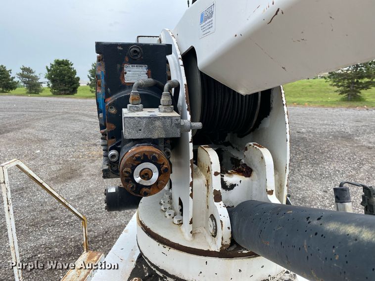 image for item KB9446 2005 Freightliner Business Class M2  utility / service truck