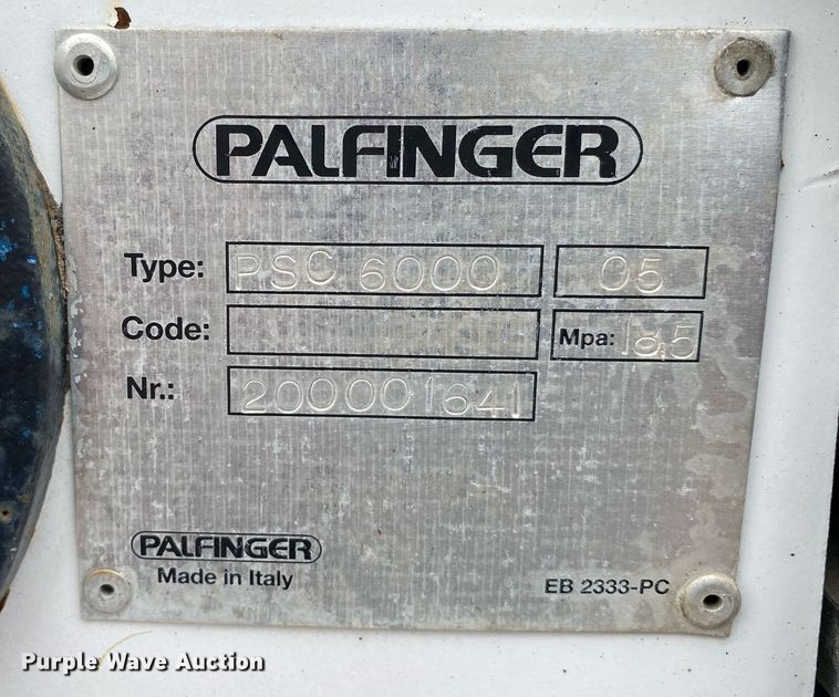 image for item KB9446 2005 Freightliner Business Class M2  utility / service truck